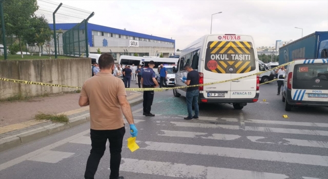 Kocaeli’de işçileri taşıyan servis minibüsüne silahlı saldırı: 4 yaralı