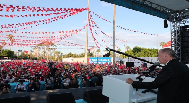 Cumhurbaşkanı Erdoğan: ”Siyaseti yalanla, iftirayla, çarpıtmayla ülke gündemini bulandırmak, insanları kandırmaya çalışmak sananlar eserin, hizmetin, yatırımın kıymetini bilmezler”