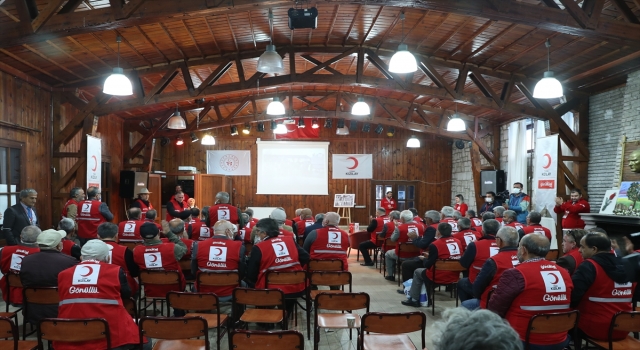 Türk Kızılay, 50 yıl önceki yetim kampına katılanları tekrar buluşturdu