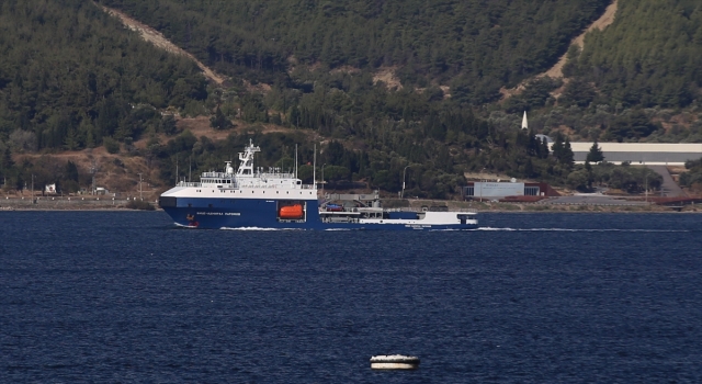 Rus Donanmasına ait tanker, Çanakkale Boğazı’ndan geçti