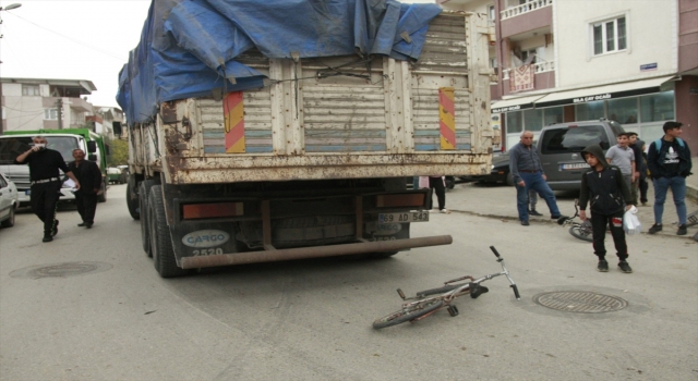 Bursa’da kamyonun çarptığı bisikletli çocuk yaşamını yitirdi