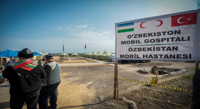 Özbek askerler, kurdukları sahra hastanesinde 3 bin kişiye sağlık hizmeti verdi