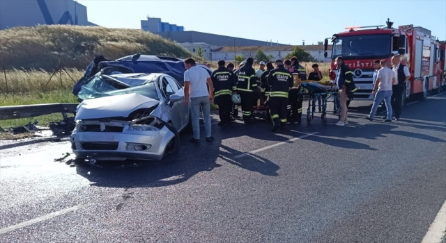 Tekirdağ’da iki otomobilin çarpışması sonucu 6 kişi yaralandı