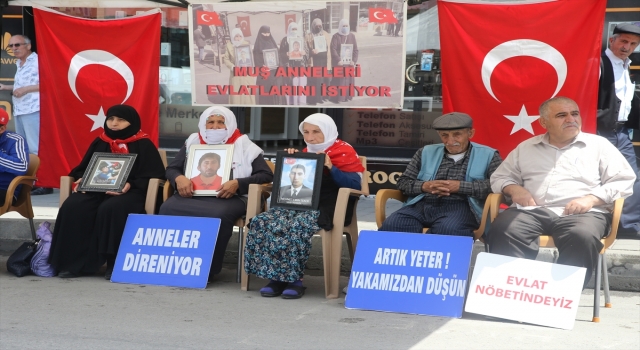 Muşlu aileler DEM Parti önündeki eylemlerini sürdürdü