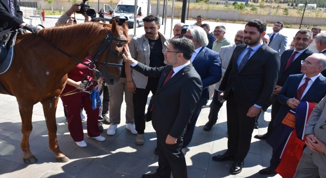 Tarım ve Orman Bakanı Yumaklı, KKÜ mezuniyet töreninde konuştu: