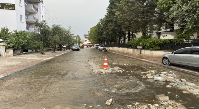 Denizli’de sağanak hayatı olumsuz etkiledi