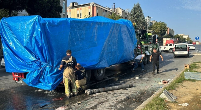 Başakşehir’de devrilen itfaiye aracındaki 2 kişi hafif yaralandı