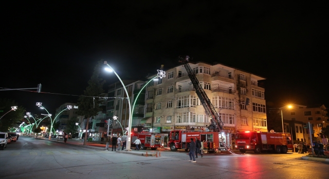 Tokat’ta yangın çıkan apartmanda hasar oluştu