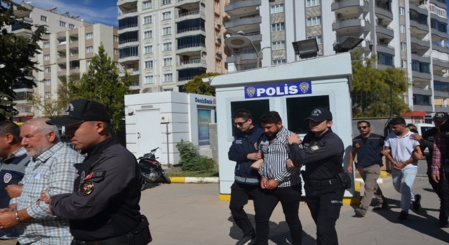 Kilis’te göçmen kaçakçılığı operasyonunda 5 zanlı tutuklandı