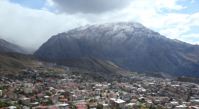 Hakkari’de kar yağışı etkili oldu