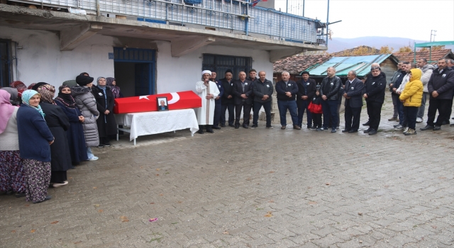 Amasya’da vefat eden Kıbrıs gazisi Dursun Okan son yolculuğuna uğurlandı